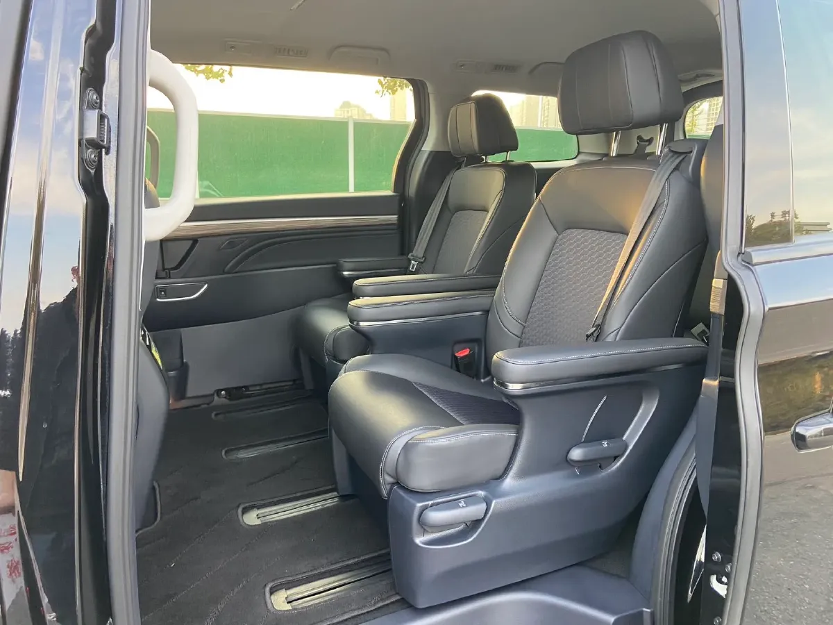 2023 GAC Trumpchi M8 2.0T 252HP L4 8AT,autocango,china used car exporter,china ev exporter,chinese used car exporter,chinese used ev exporter