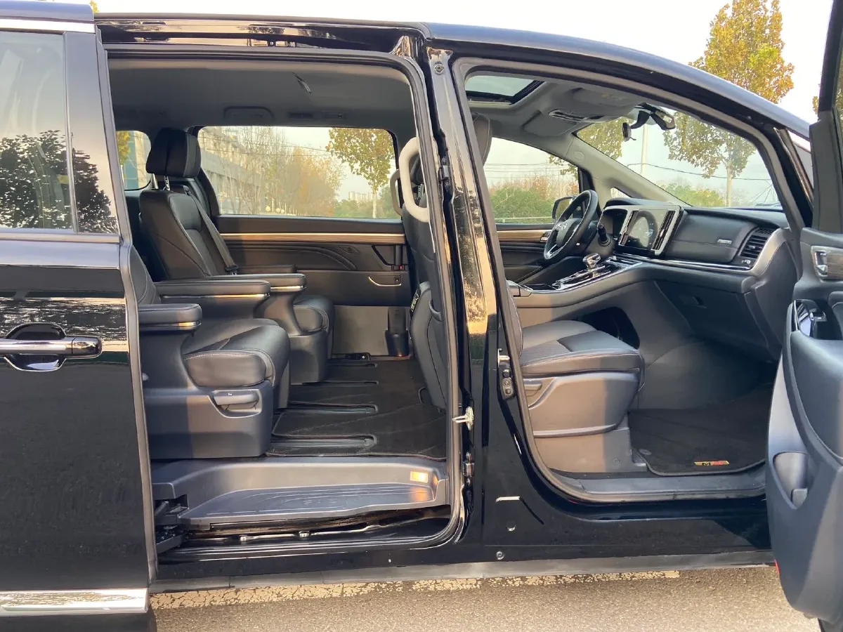 2023 GAC Trumpchi M8 2.0T 252HP L4 8AT,autocango,china used car exporter,china ev exporter,chinese used car exporter,chinese used ev exporter