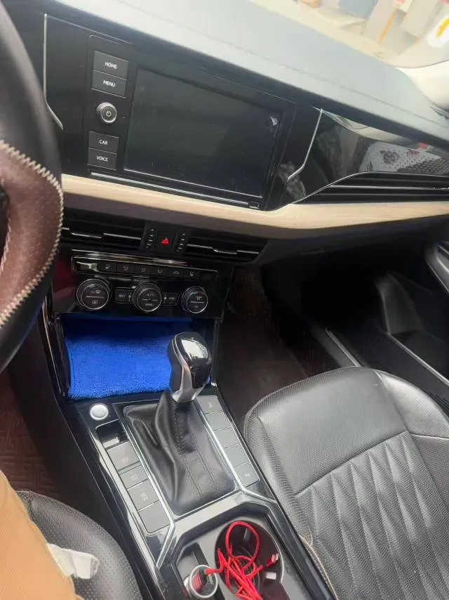 2019 Volvo V40 1.5T 152HP L4 6AT,autocango,china used car exporter,china ev exporter,chinese used car exporter,chinese used ev exporter