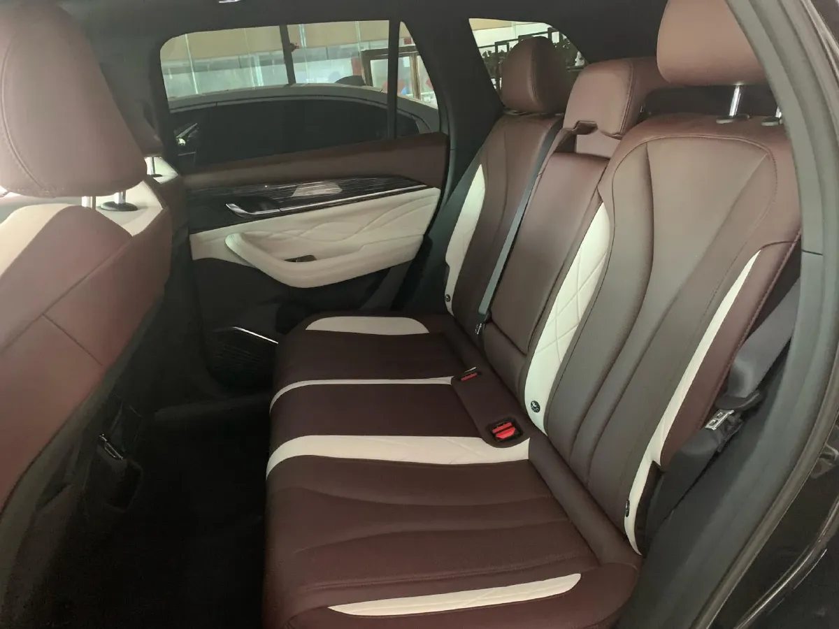 2021 Geely Monjaro 2.0T 238HP L4 8AT,autocango,china used car exporter,china ev exporter,chinese used car exporter,chinese used ev exporter