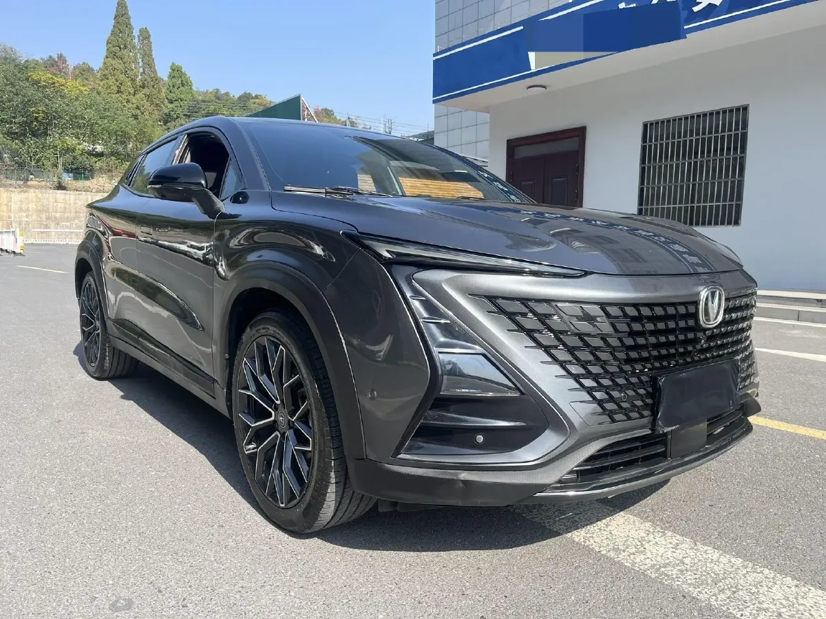 2022 ChangAn UNI-T 1.5T 188HP L4 7DCT,autocango,china used car exporter,china ev exporter,chinese used car exporter,chinese used ev exporter