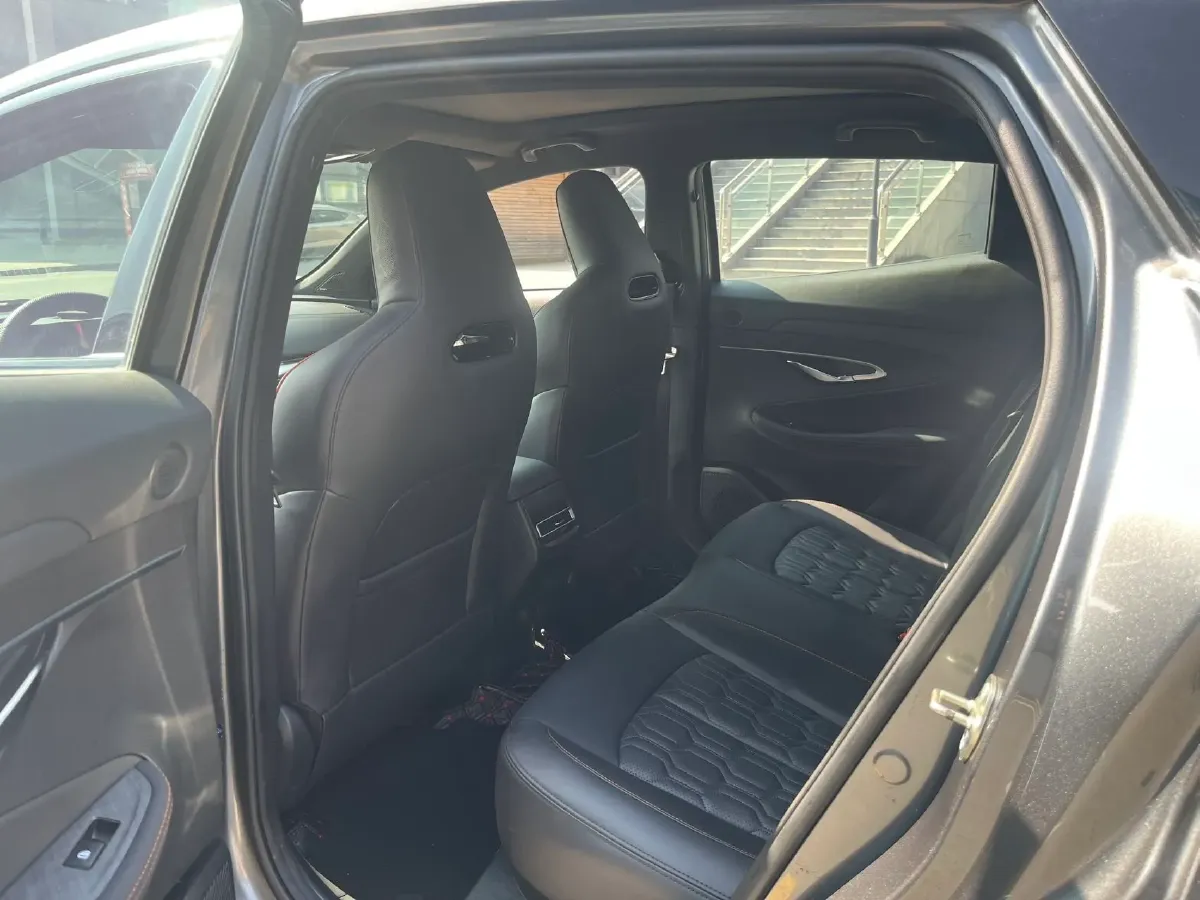 2022 ChangAn UNI-T 1.5T 188HP L4 7DCT,autocango,china used car exporter,china ev exporter,chinese used car exporter,chinese used ev exporter