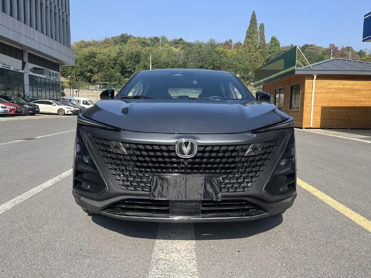 2022 ChangAn UNI-T 1.5T 188HP L4 7DCT,autocango,china used car exporter,china ev exporter,chinese used car exporter,chinese used ev exporter