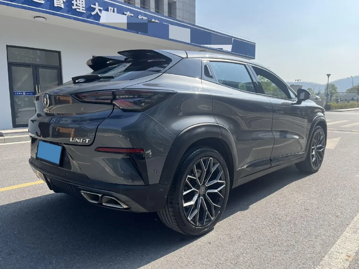 2022 ChangAn UNI-T 1.5T 188HP L4 7DCT,autocango,china used car exporter,china ev exporter,chinese used car exporter,chinese used ev exporter