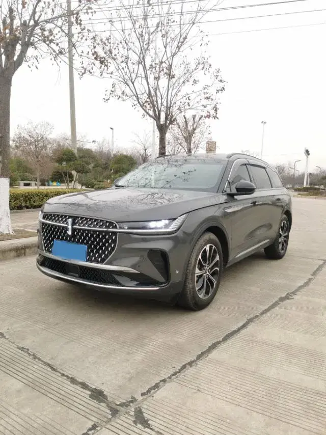 2023 Lincoln Nautilus 2.0T 261HP L4 8AT