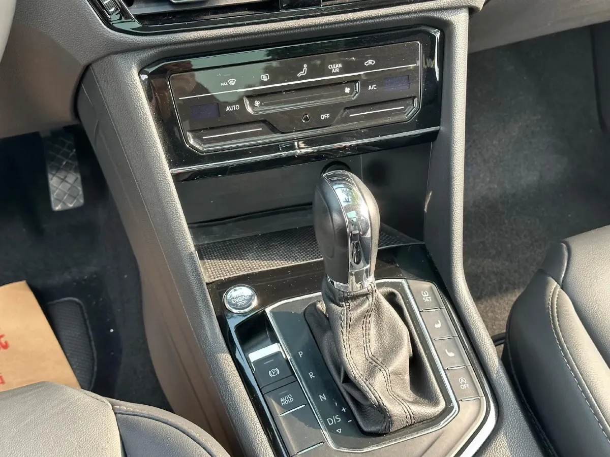 2022 Ford Transit 2.0T 202HP L4 6AT,autocango,china used car exporter,china ev exporter,chinese used car exporter,chinese used ev exporter