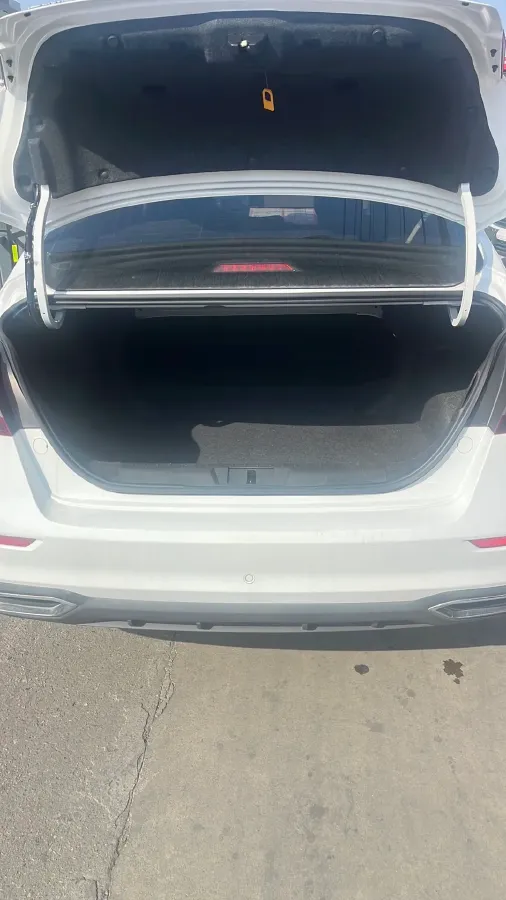 2021 Geely Emgrand 1.5L 109HP L4 CVT,autocango,china used car exporter,china ev exporter,chinese used car exporter,chinese used ev exporter