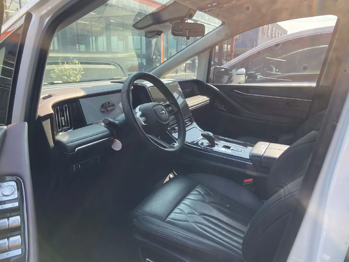 2024 GAC Trumpchi M8 2.0T 252HP L4 8AT,autocango,china used car exporter,china ev exporter,chinese used car exporter,chinese used ev exporter