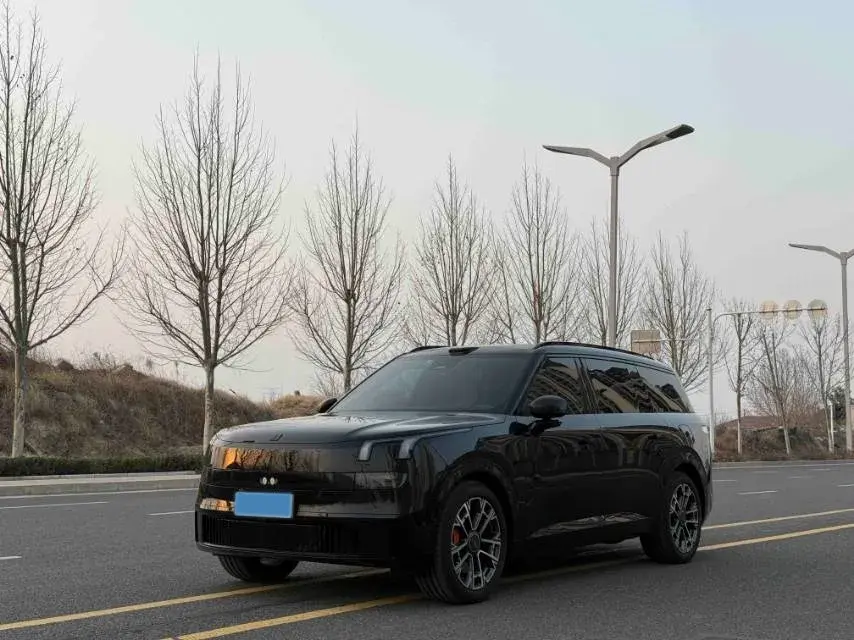 2025 LYNK&CO 900 1.5T 190HP L4 3DHT PHEV 43.3KWH