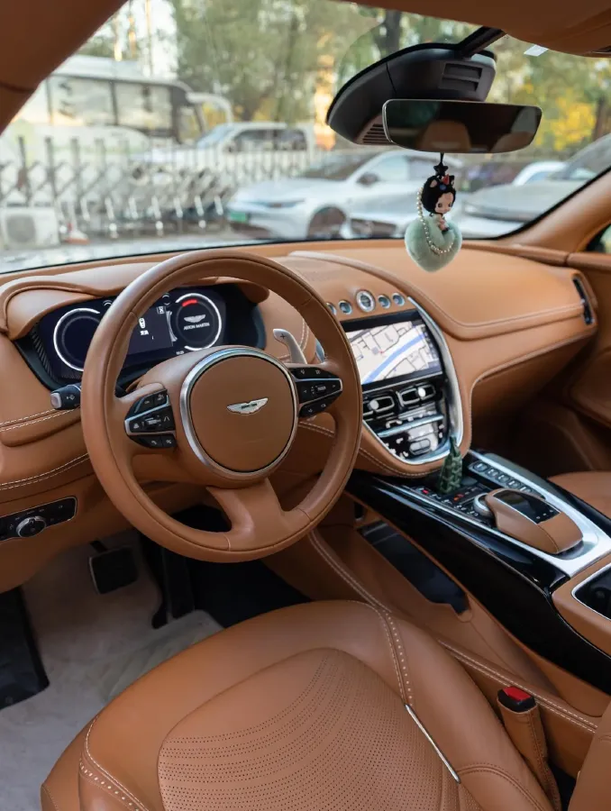 2022 Aston Martin DBX 3.0T 435HP L6 9AT,autocango,china used car exporter,china ev exporter,chinese used car exporter,chinese used ev exporter