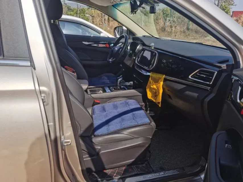 2019 DongFeng Forthing M6 1.5T 136HP L4 6MT,autocango,china used car exporter,china ev exporter,chinese used car exporter,chinese used ev exporter