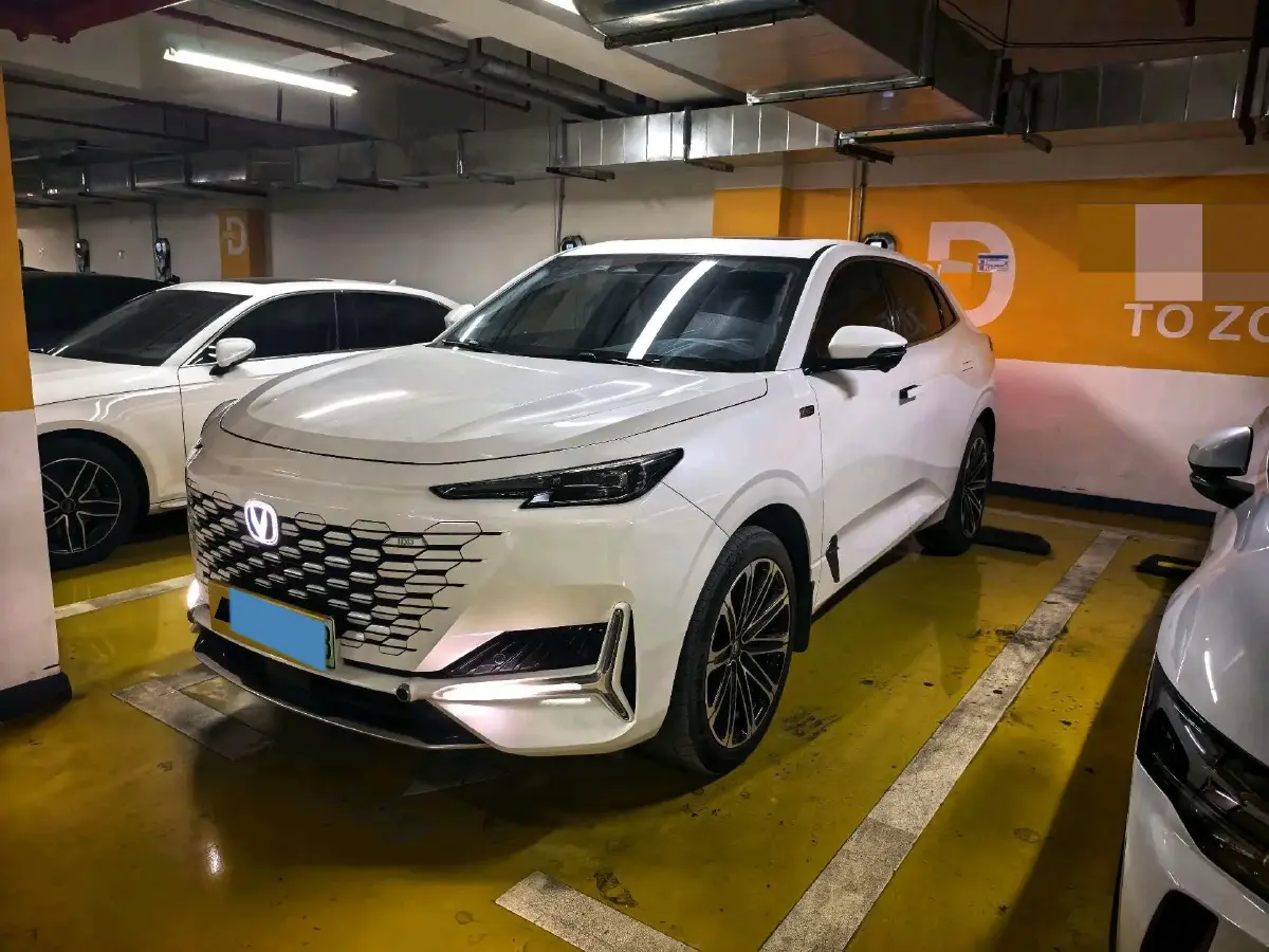 2023 ChangAn UNI-K iDD 1.5T 170HP L4 6TCT PHEV 28.39KWH