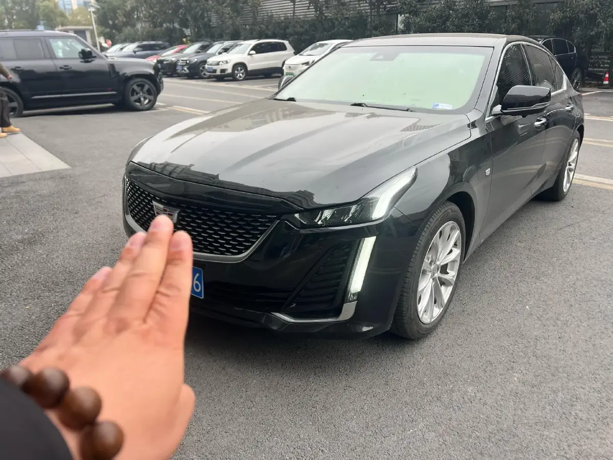 2023 Cadillac CT5 2.0T 237HP L4 10AT