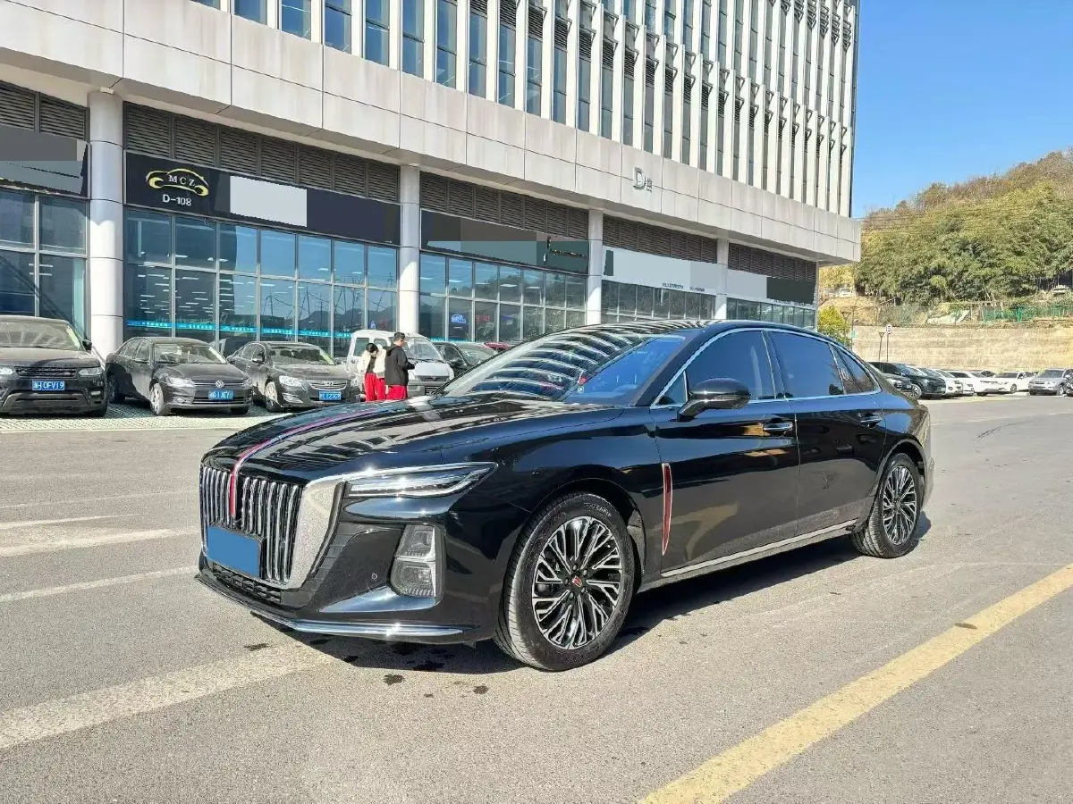 2024 HongQi H5 2.0T 224HP L4 8AT