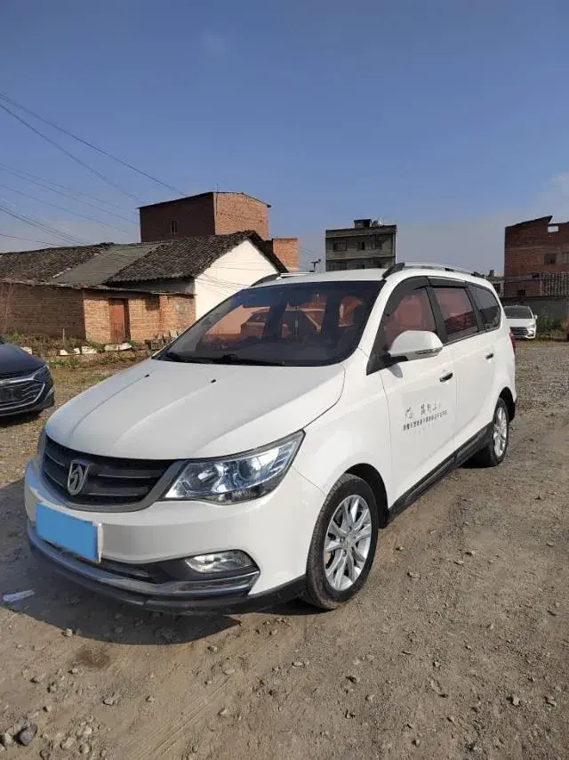 2016 BaoJun 730 1.5L 112HP L4 5MT
