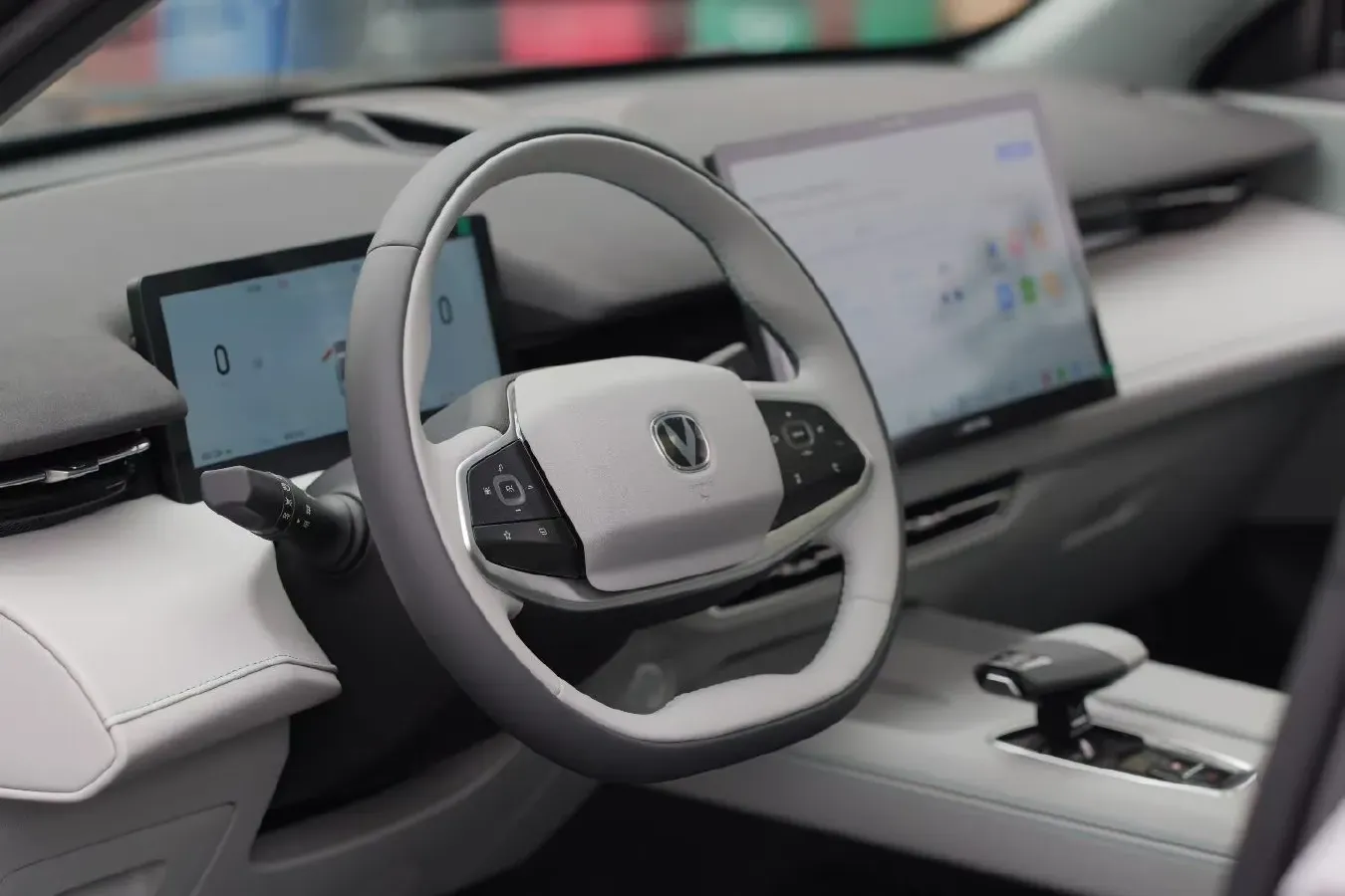 2025 ChangAn UNI-Z 1.5L 98HP L4 E-CVT PHEV 18.4KWH,autocango,china used car exporter,china ev exporter,chinese used car exporter,chinese used ev exporter