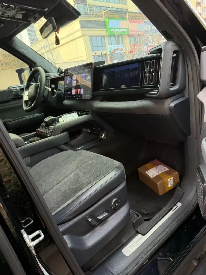 2023 Toyota Crown Kluger 2.5L 189HP L4 E-CVT Hybrid,autocango,china used car exporter,china ev exporter,chinese used car exporter,chinese used ev exporter