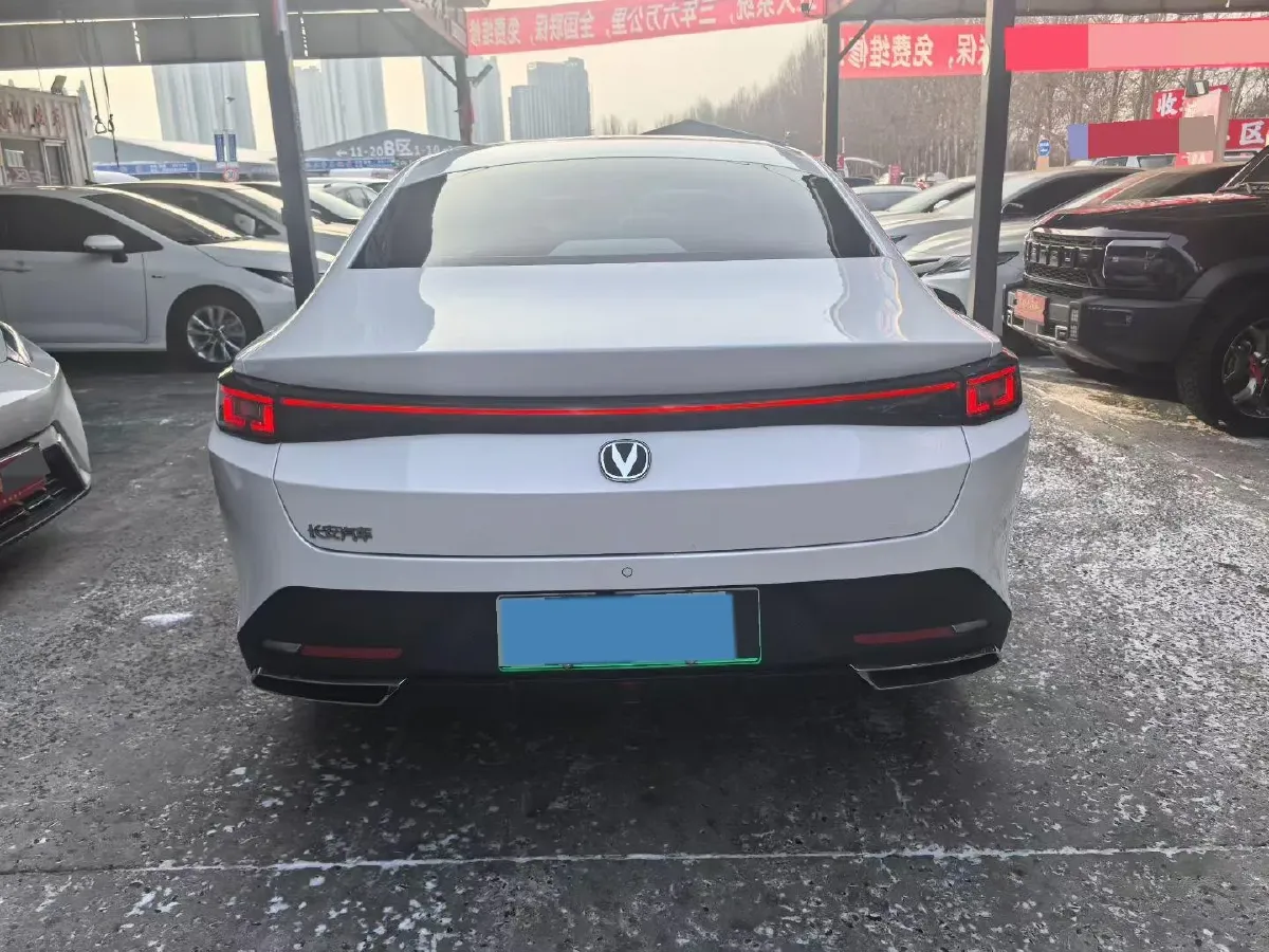 2025 ChangAn EadoPHEV 1.5L 98HP L4 E-CVT PHEV,autocango,china used car exporter,china ev exporter,chinese used car exporter,chinese used ev exporter