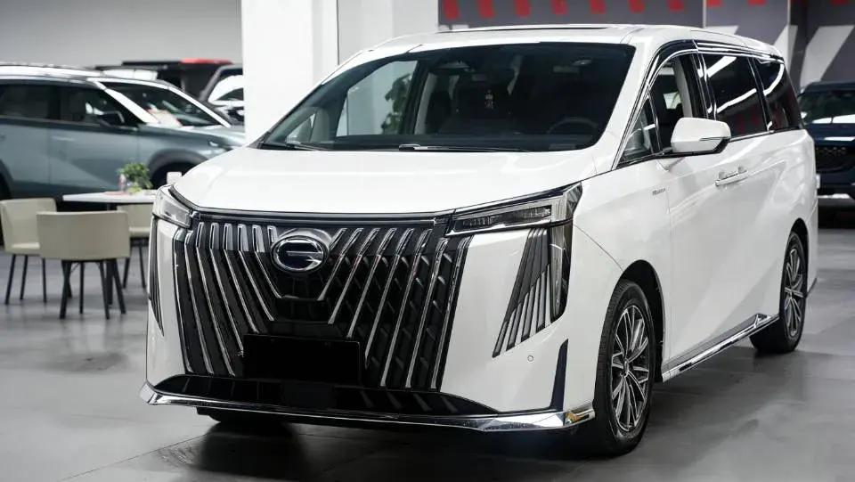 2024 GAC Trumpchi M8 2.0T 190HP L4 2DHT Hybrid