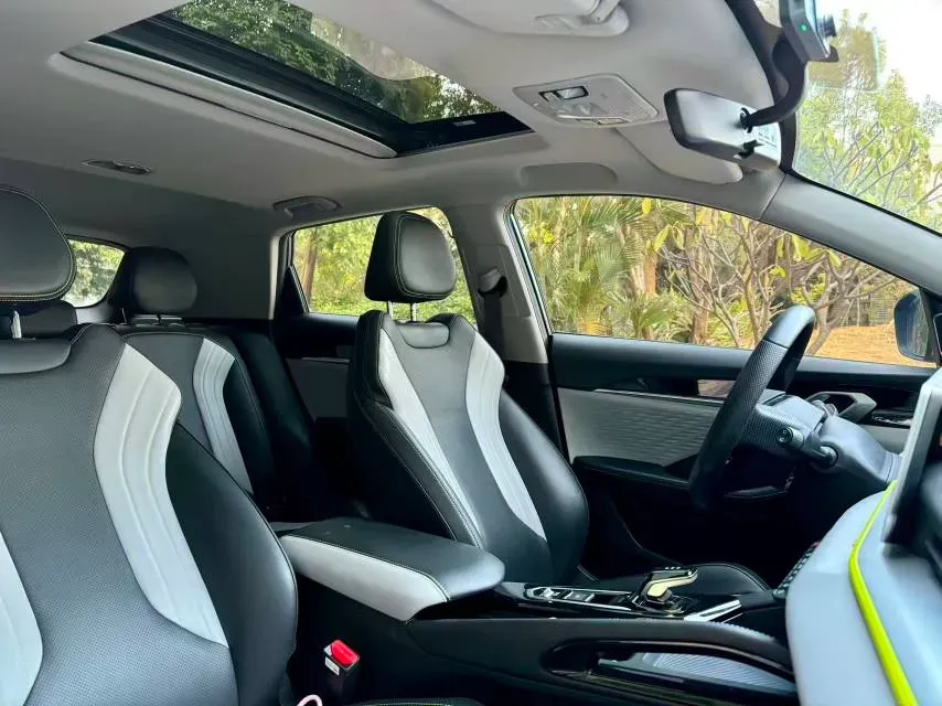 2022 Geely Coolray 1.5T 181HP L4 7DCT,autocango,china used car exporter,china ev exporter,chinese used car exporter,chinese used ev exporter