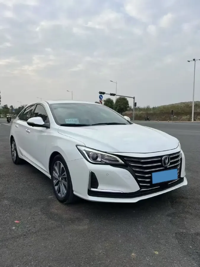 2020 ChangAn Raeton CC 1.5T 156HP L4 6AT,autocango,china used car exporter,china ev exporter,chinese used car exporter,chinese used ev exporter