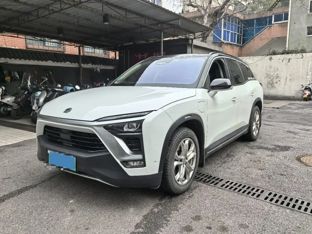 2018 NIO ES8 BEV 70KWH