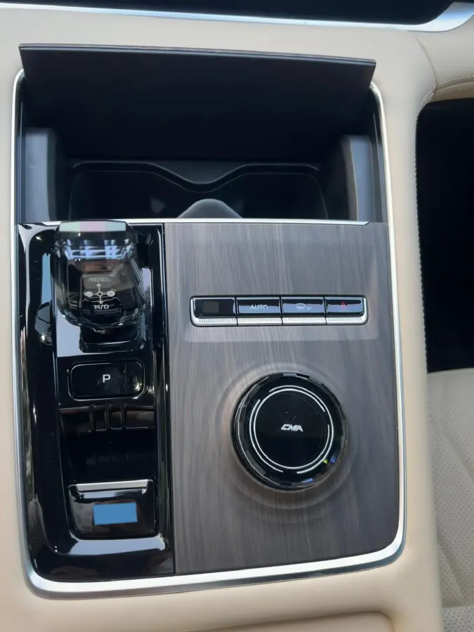 2025 Geely Monjaro 2.0T 238HP L4 8AT,autocango,china used car exporter,china ev exporter,chinese used car exporter,chinese used ev exporter