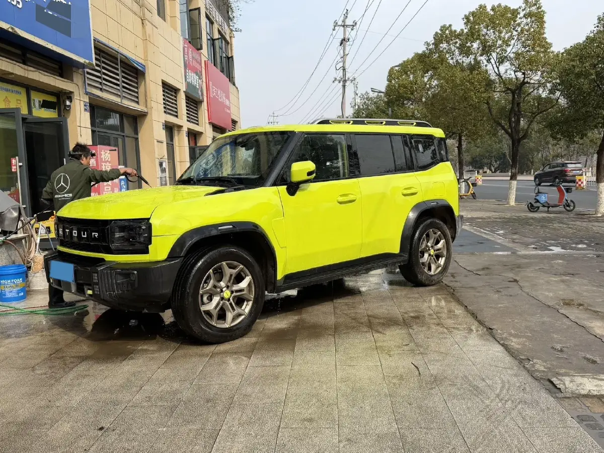 2023 Jetour Traveller 2.0T 254HP L4 8AT