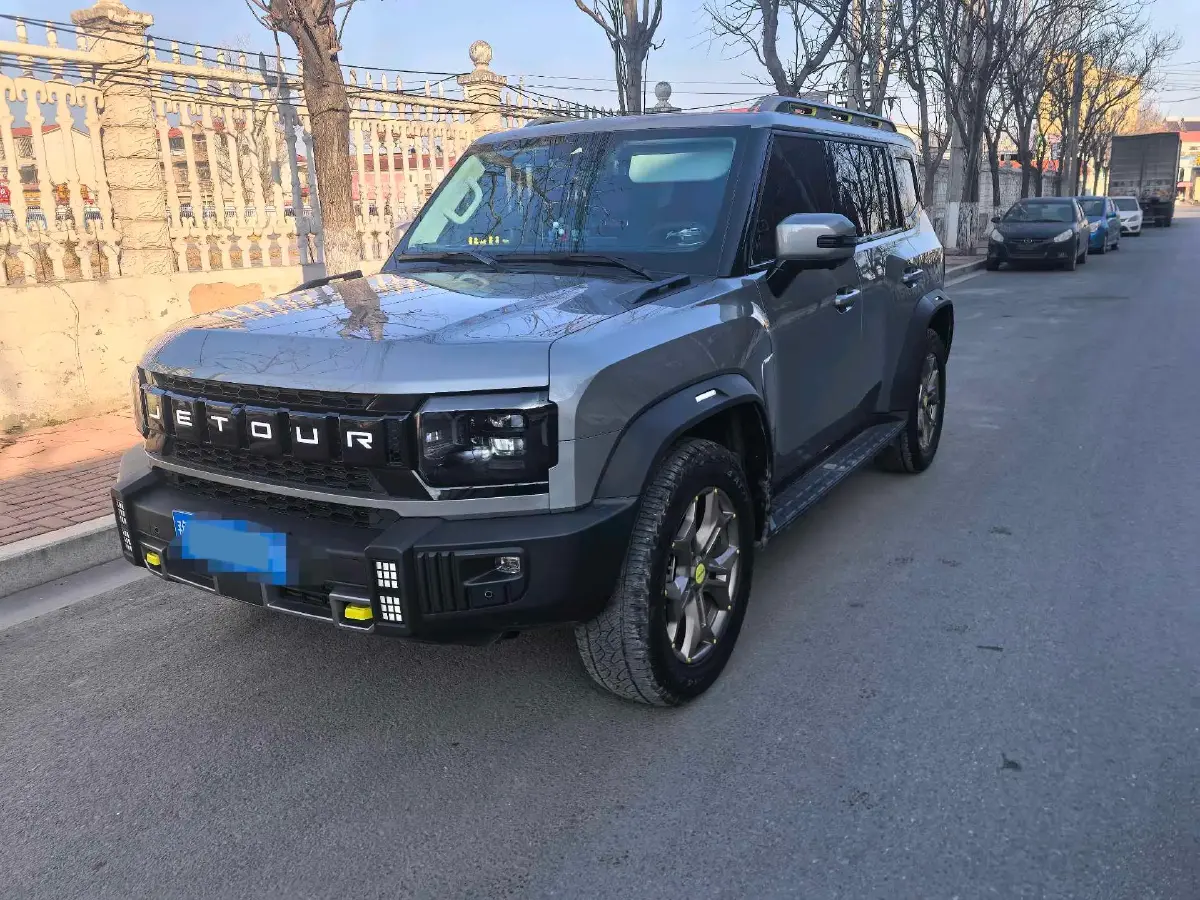 2023 Jetour Traveller 2.0T 254HP L4 8AT