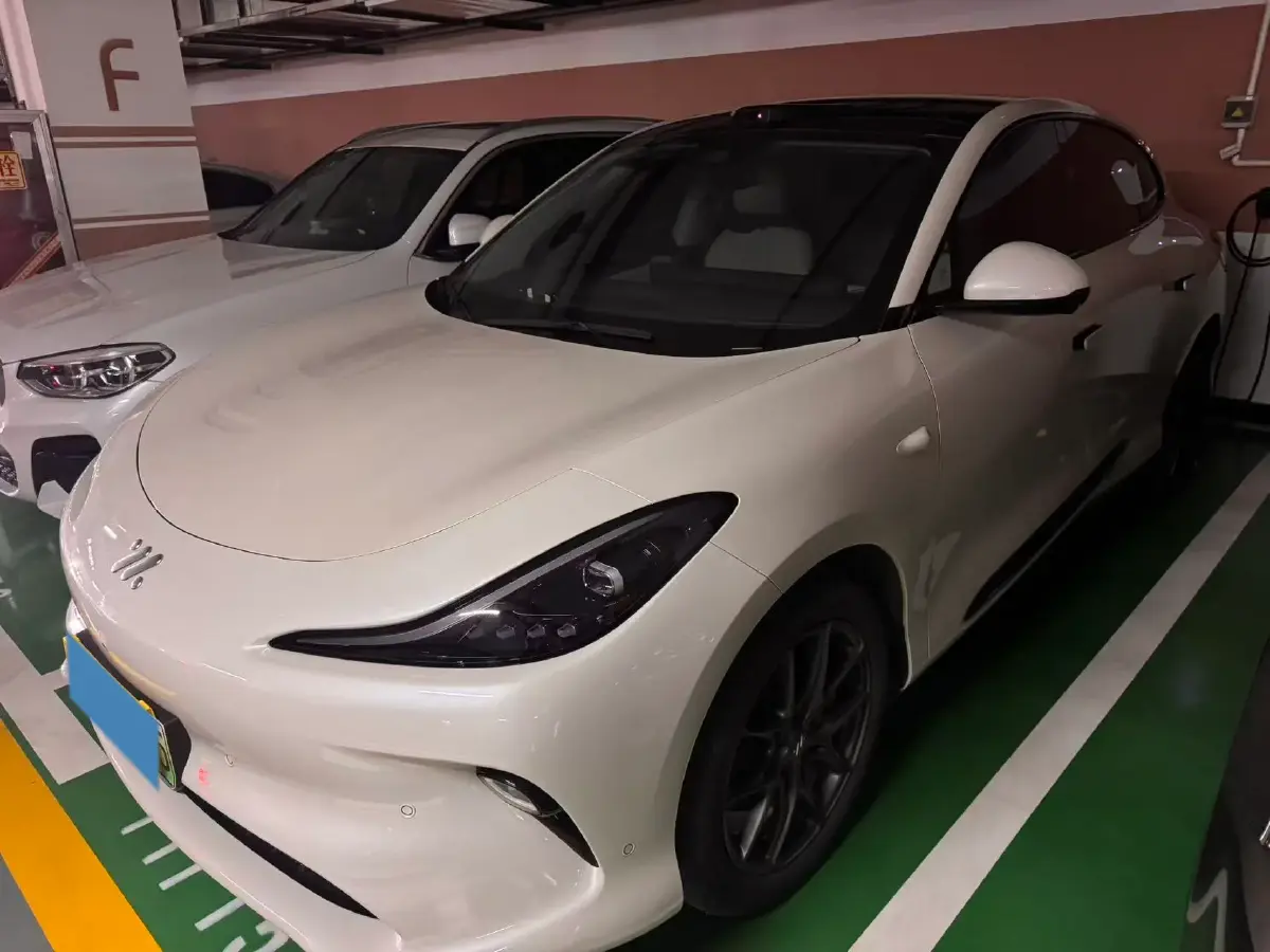 2025 IM LS6 BEV 75KWH