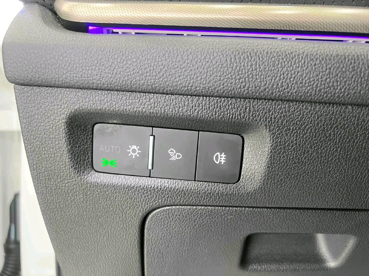 2022 Skoda Octavia 1.4T 150HP L4 7DCT,autocango,china used car exporter,china ev exporter,chinese used car exporter,chinese used ev exporter