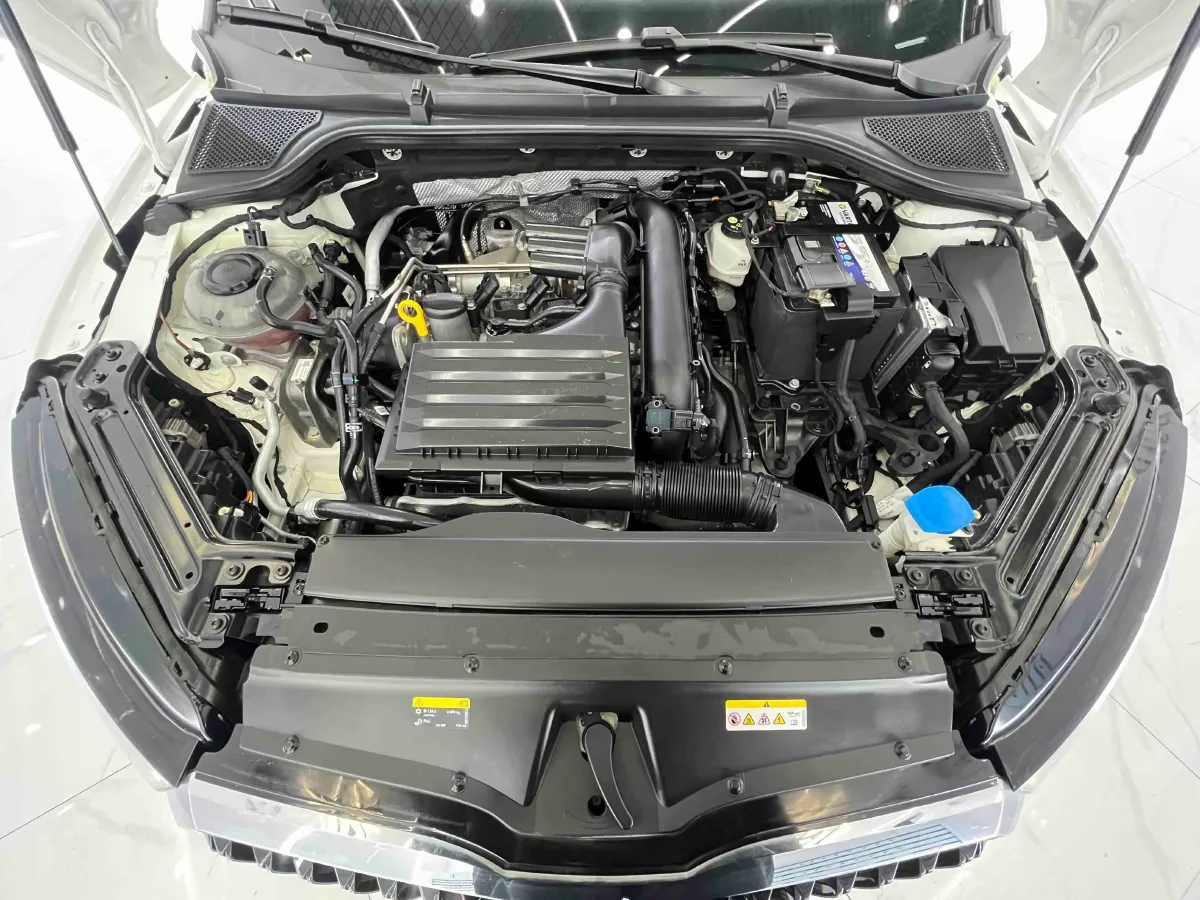 2022 Skoda Octavia 1.4T 150HP L4 7DCT,autocango,china used car exporter,china ev exporter,chinese used car exporter,chinese used ev exporter