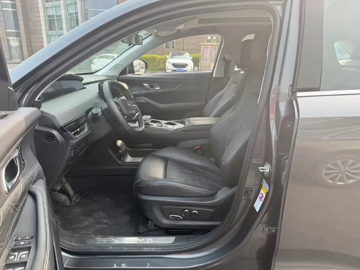 2023 ChangAn UNI-K iDD 1.5T 170HP L4 6TCT PHEV 28.39KWH,autocango,china used car exporter,china ev exporter,chinese used car exporter,chinese used ev exporter