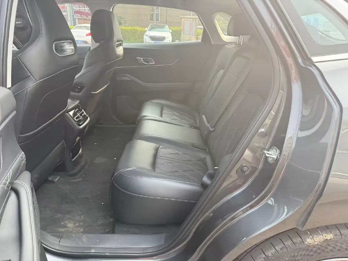 2023 ChangAn UNI-K iDD 1.5T 170HP L4 6TCT PHEV 28.39KWH,autocango,china used car exporter,china ev exporter,chinese used car exporter,chinese used ev exporter