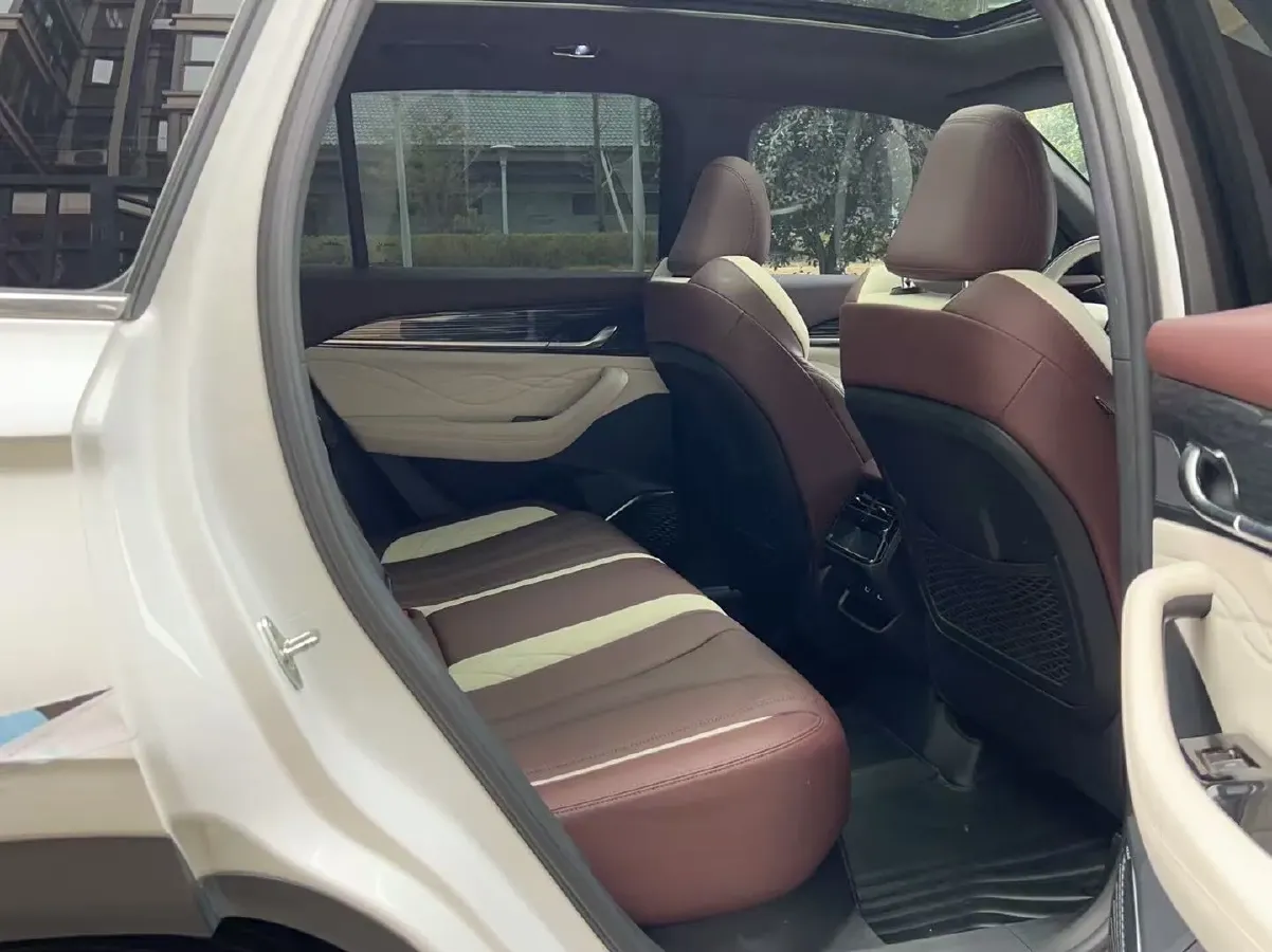 2021 Geely Monjaro 2.0T 218HP L4 7DCT,autocango,china used car exporter,china ev exporter,chinese used car exporter,chinese used ev exporter