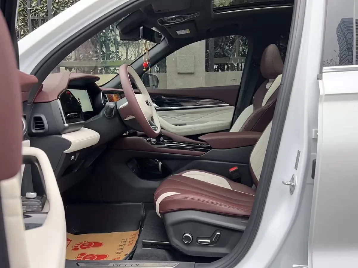 2021 Geely Monjaro 2.0T 218HP L4 7DCT,autocango,china used car exporter,china ev exporter,chinese used car exporter,chinese used ev exporter