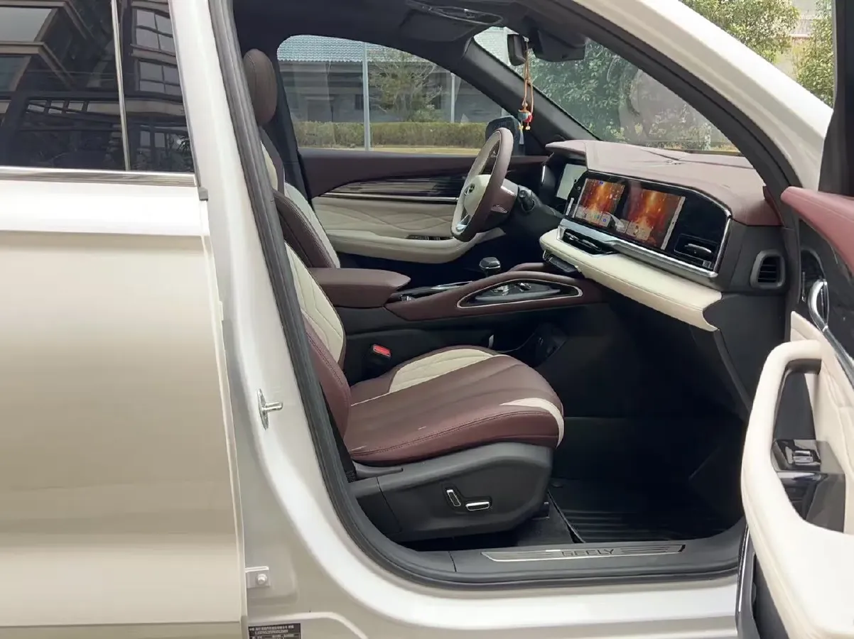 2021 Geely Monjaro 2.0T 218HP L4 7DCT,autocango,china used car exporter,china ev exporter,chinese used car exporter,chinese used ev exporter