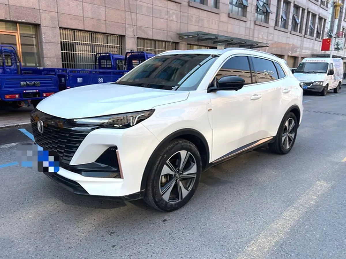 2022 ChangAn UNI-V 1.5T 188HP L4 7DCT