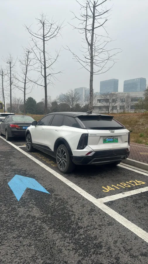 2024 Cadillac OPTIQ BEV 79.7KWH,autocango,china used car exporter,china ev exporter,chinese used car exporter,chinese used ev exporter