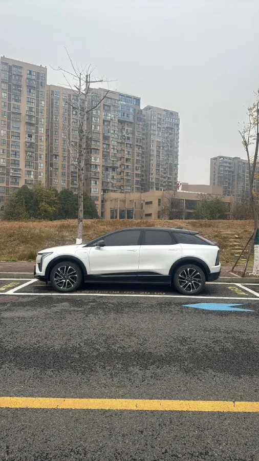 2024 Cadillac OPTIQ BEV 79.7KWH,autocango,china used car exporter,china ev exporter,chinese used car exporter,chinese used ev exporter