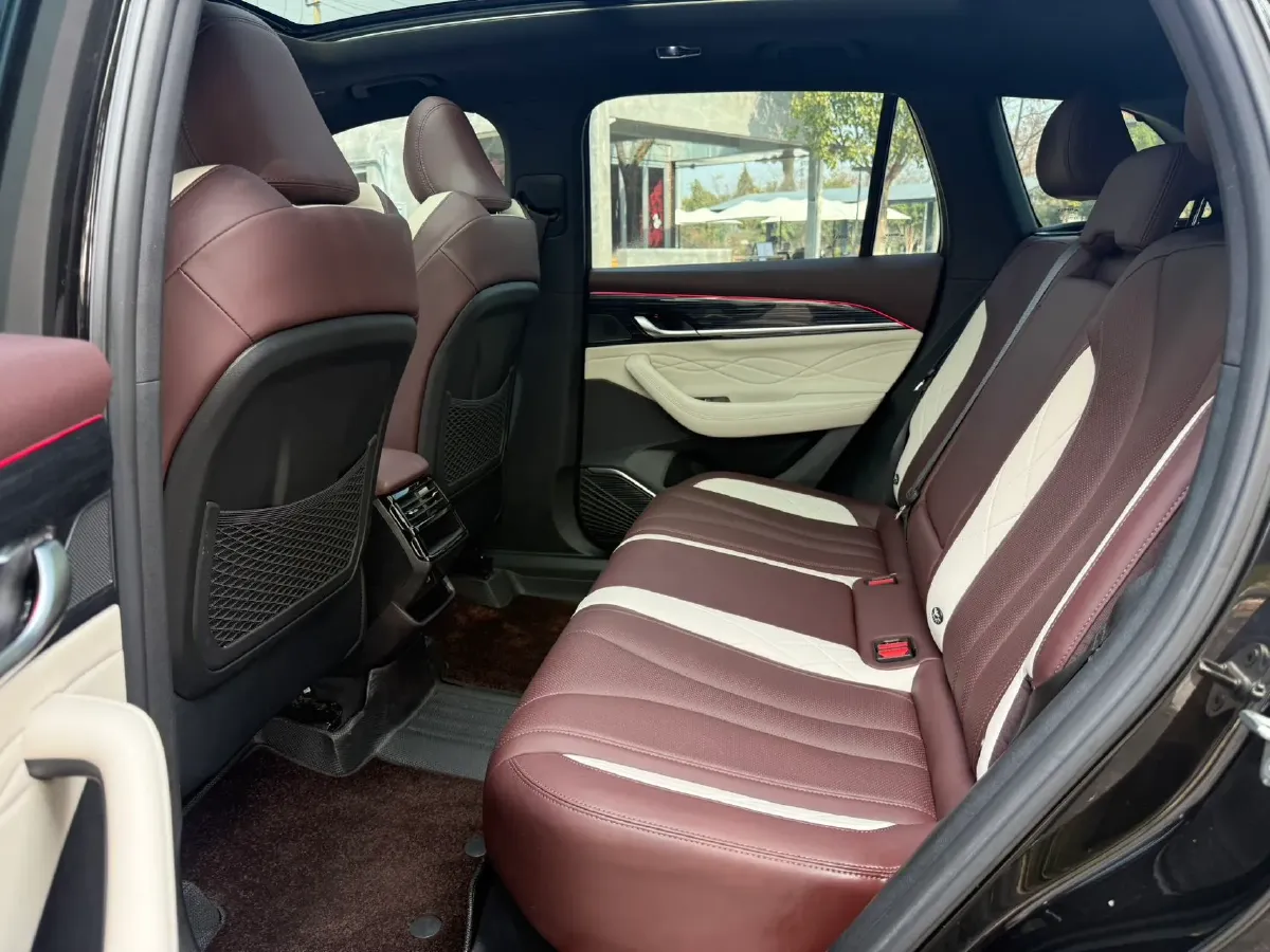 2021 Geely Monjaro 2.0T 218HP L4 7DCT,autocango,china used car exporter,china ev exporter,chinese used car exporter,chinese used ev exporter