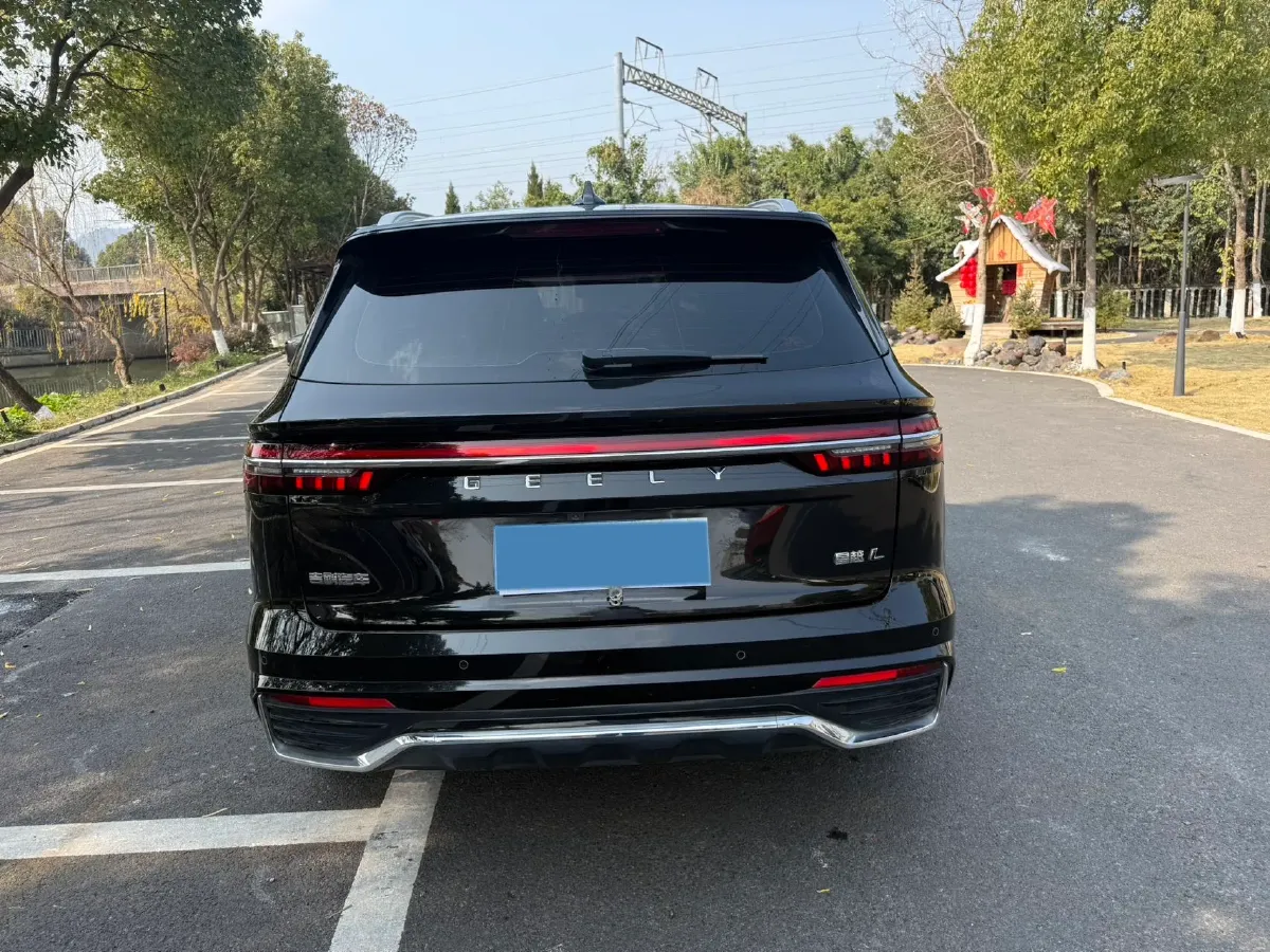 2021 Geely Monjaro 2.0T 218HP L4 7DCT,autocango,china used car exporter,china ev exporter,chinese used car exporter,chinese used ev exporter