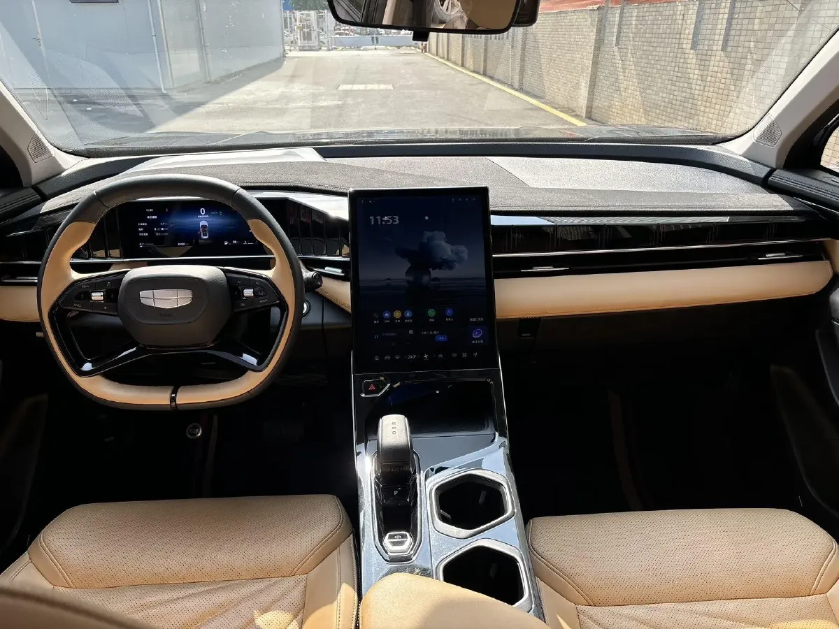 2023 Geely StarRay 1.5T 181HP L4 7DCT,autocango,china used car exporter,china ev exporter,chinese used car exporter,chinese used ev exporter