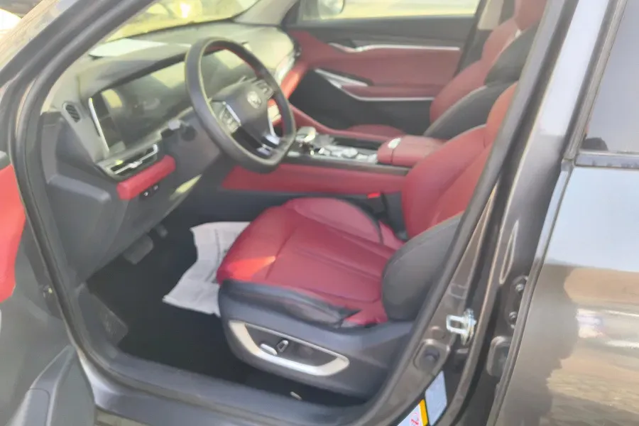 2021 ChangAn CS75 Plus 2.0T 233HP L4 8AT,autocango,china used car exporter,china ev exporter,chinese used car exporter,chinese used ev exporter