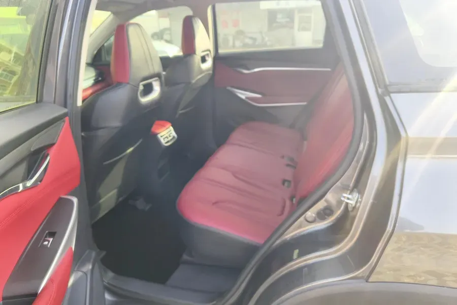 2021 ChangAn CS75 Plus 2.0T 233HP L4 8AT,autocango,china used car exporter,china ev exporter,chinese used car exporter,chinese used ev exporter