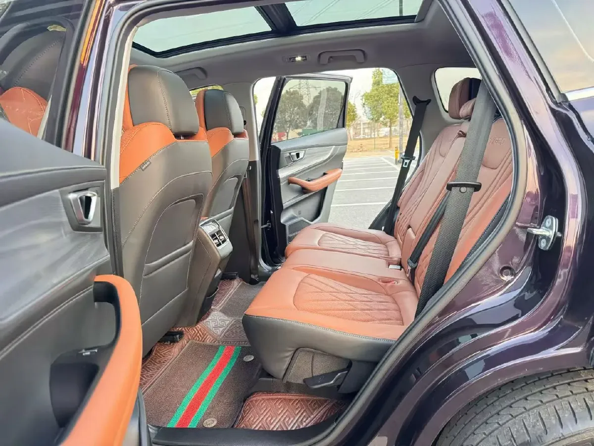 2021 Chery Tiggo 8 Plus 1.6T 197HP L4 7DCT,autocango,china used car exporter,china ev exporter,chinese used car exporter,chinese used ev exporter