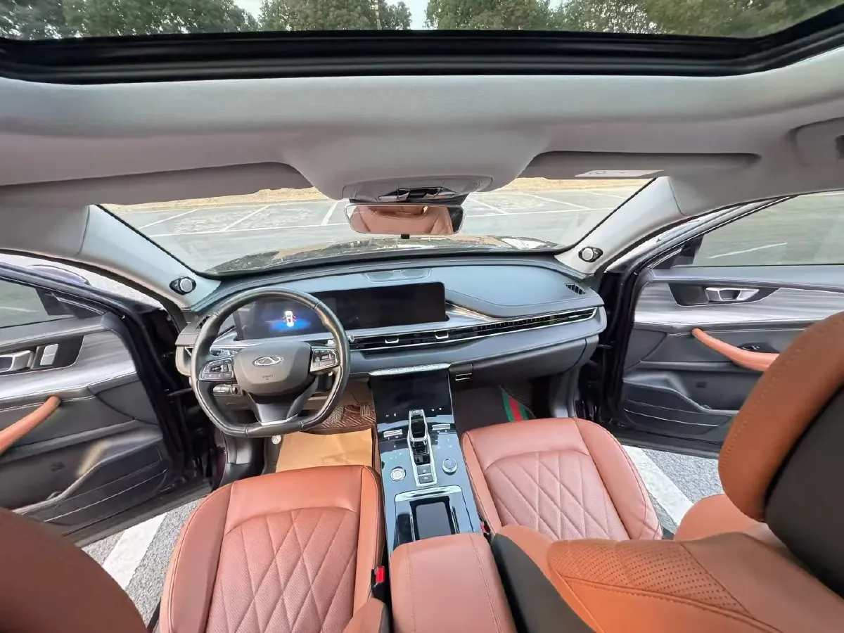 2021 Chery Tiggo 8 Plus 1.6T 197HP L4 7DCT,autocango,china used car exporter,china ev exporter,chinese used car exporter,chinese used ev exporter