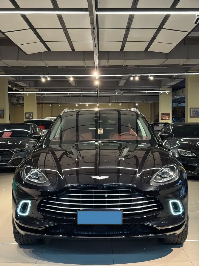 2021 Aston Martin DBX 4.0T 550HP V8 9AT,autocango,china used car exporter,china ev exporter,chinese used car exporter,chinese used ev exporter