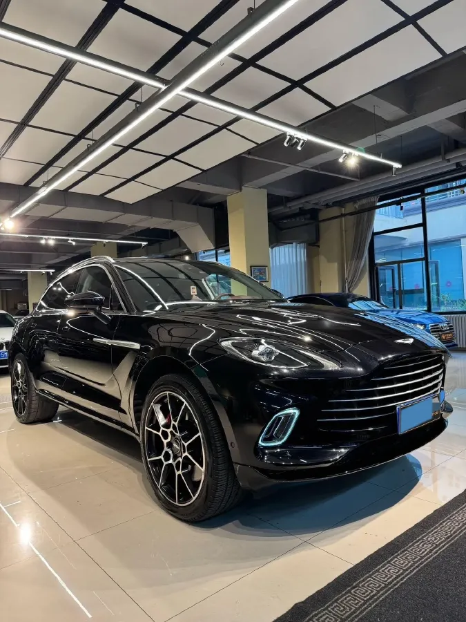 2021 Aston Martin DBX 4.0T 550HP V8 9AT,autocango,china used car exporter,china ev exporter,chinese used car exporter,chinese used ev exporter