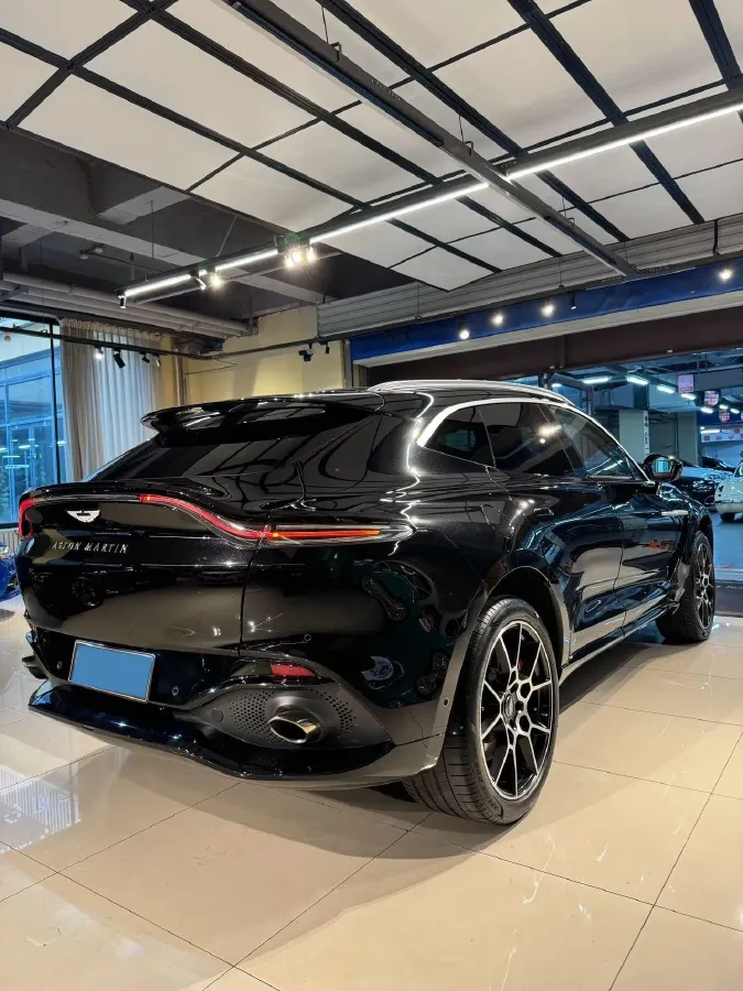 2021 Aston Martin DBX 4.0T 550HP V8 9AT,autocango,china used car exporter,china ev exporter,chinese used car exporter,chinese used ev exporter